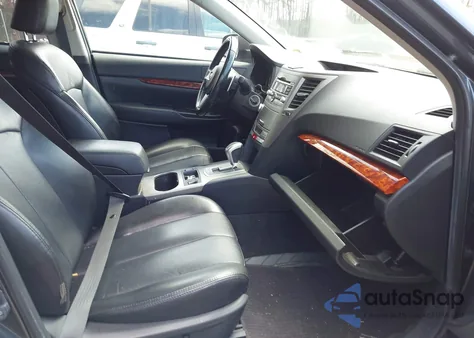 2011 Subaru Outback 2.5I Limited z USA, uszkodzony, nr VIN 4S4BRBJC1B3342749